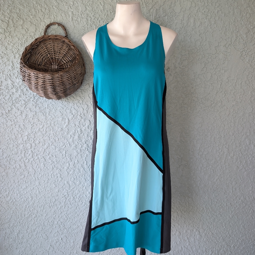 Title Nine colorblock Futurama Diamalete dress Size M